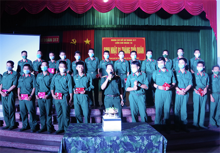 Vui tươi, ấm áp sinh nhật đồng đội ở Sư đoàn 317