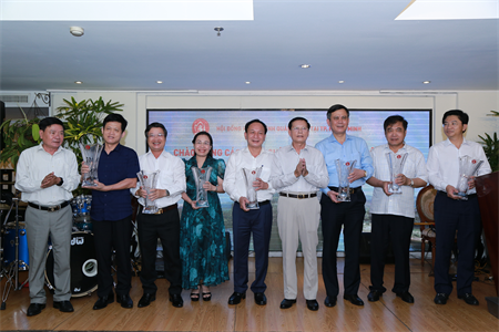 Hội đồng hương tỉnh Quảng Bình tại TPHCM gặp mặt đoàn công tác tham dự hội nghị xúc tiến đầu tư