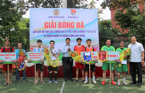 Giải bóng đá đóng góp kinh phí hỗ trợ lực lượng tuyến đầu chống dịch