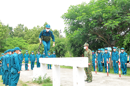 Pháp luật quy định như thế nào về chế độ, chính sách đối với dân quân tự vệ