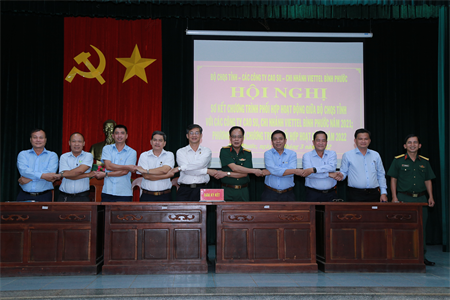 Bộ CHQS tỉnh Bình Phước sơ kết chương trình hoạt động với các công ty cao su, chi nhánh Viettel trên địa bàn