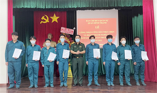Ban CHQS quận Bình Thạnh công nhận công dân hoàn thành nghĩa vụ dân quân thường trực