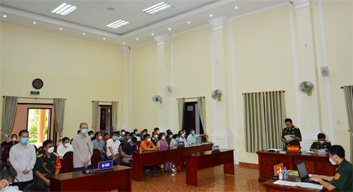 Tù chung thân vì gian dối trong chuyển nhượng đất đai