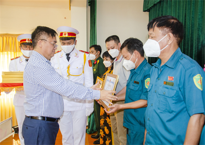 Thành phố Vũng Tàu khen thưởng nhiều cá nhân, đơn vị hoàn thành tốt công tác tuyển quân