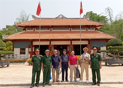Về nguồn thăm Căn cứ Tà Thiết