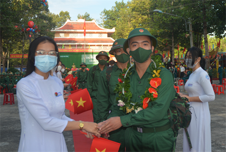 Trong độ tuổi thực hiện nghĩa vụ quân sự mà trốn khám tuyển, không đi nghĩa vụ quân sự thì sẽ bị xử lý như thế nào?