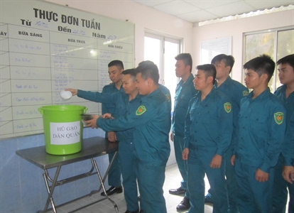 Hũ gạo dân quân – Hũ gạo nghĩa tình