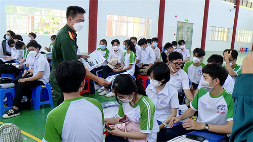 Tỉnh Bình Dương tư vấn tuyển sinh quân sự năm 2022