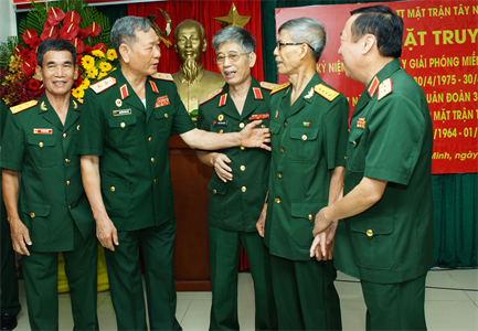 Ban liên lạc truyền thống Mặt trận Tây Nguyên họp mặt