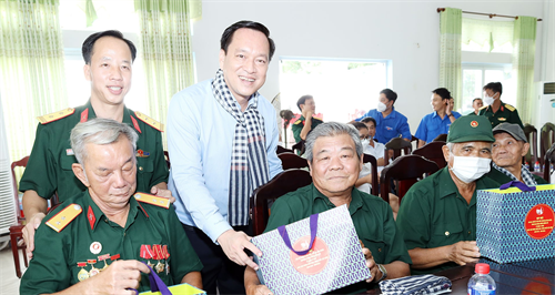 Huyện Hớn Quản, tỉnh Bình Phước họp mặt cán bộ, chiến sĩ tiêu biểu tham gia kháng chiến chống Mỹ