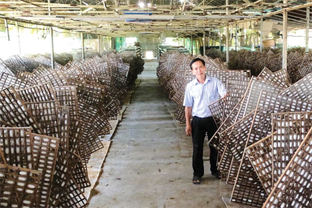 Cựu chiến binh Nguyễn Văn Thịnh giỏi tăng gia sản xuất