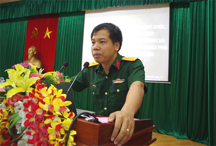 Lữ đoàn 25 tuyên truyền, phổ biến, giáo dục pháp luật cho chiến sĩ mới