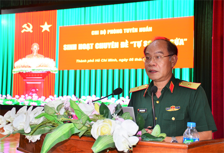 Chi bộ Phòng Tuyên huấn sinh hoạt chuyên đề “Tự soi, tự sửa”