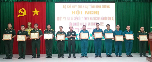 Tỉnh Bình Dương sơ kết Phong trào thi đua "Văn hóa công sở, xứng danh “Bộ đội Cụ Hồ”