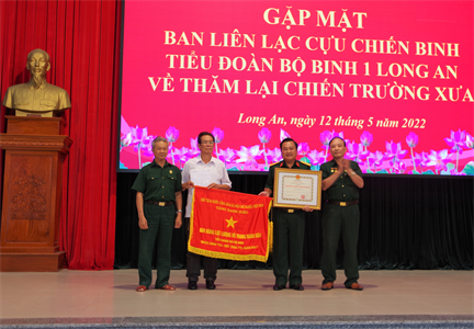 Bộ CHQS tỉnh Long An gặp mặt Ban liên lạc Cựu chiến binh Tiểu đoàn 1 Long An