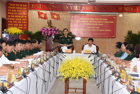 Bộ trưởng Bộ Quốc phòng làm việc với Tỉnh ủy Bình Phước