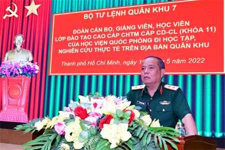 Đoàn cán bộ, giảng viên, học viên Học viện Quốc phòng học tập thực tế tại Bộ Tư lệnh Quân khu 7