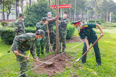 Trường Quân sự tổ chức Lễ phát động trồng cây “Đời đời nhớ ơn Bác Hồ”