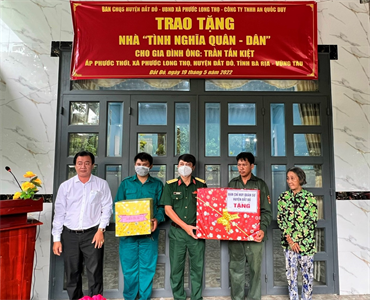Ban CHQS huyện Đất Đỏ bàn giao nhà “Tình nghĩa quân - dân”