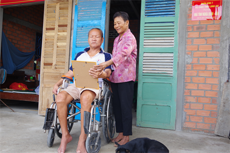 Nghĩa tình với quê hương Tân Trụ anh hùng