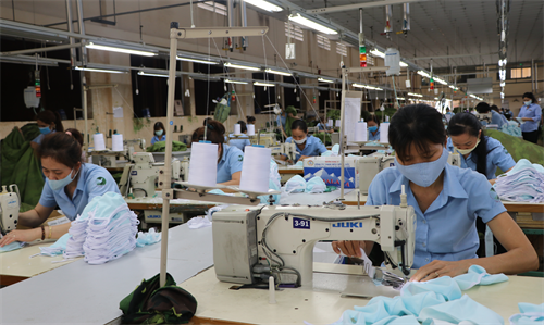 Hỏi: Quy định biện pháp thi hành chế độ, chính sách đối với quân nhân chuyên nghiệp chuyển sang làm tại doanh nghiệp, đơn vị không hưởng lương ngân sách?