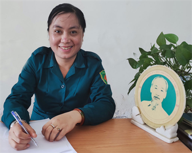 Nữ chiến sĩ “sao vuông” làm theo lời Bác