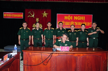 Khối thi đua 4 cơ quan Quân khu 7:
Đẩy mạnh xây dựng, nhân rộng các mô hình, điển hình tiên tiến