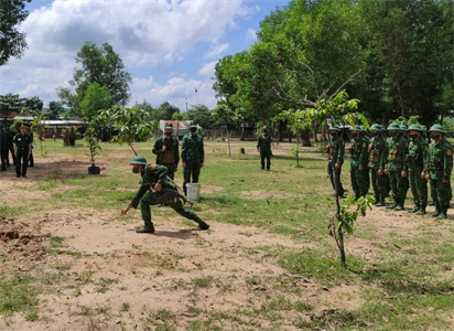 Bộ Tư lệnh Bộ đội Biên phòng kiểm tra Bộ đội Biên phòng tỉnh Long An