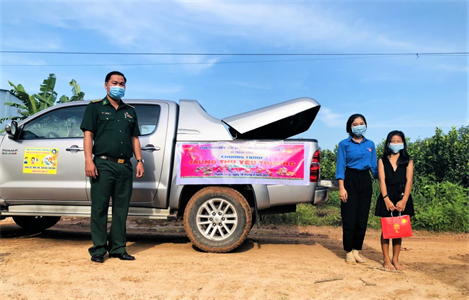 Đại úy Bùi Thế Công gắn bó Nhân dân, tận tuỵ với công việc