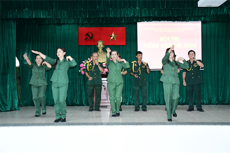 Liên hoan “Tiếng hát mãi xanh” của Hội Cựu chiến binh Quận 10