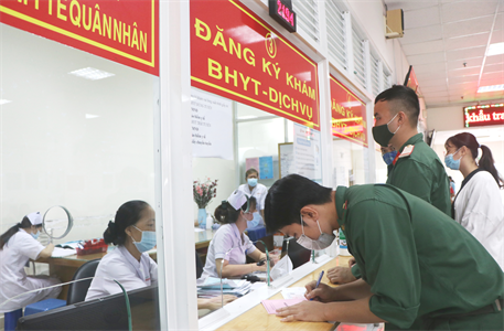 Hỏi: Khi quân nhân khám chữa bệnh theo yêu cầu thì phần chi phí theo yêu cầu đó có được Quỹ khám chữa bệnh Bảo hiểm y tế chi trả không?