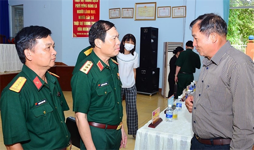 Thượng tướng Nguyễn Tân Cương tiếp xúc cử tri tại huyện Bắc Tân Uyên, Bình Dương