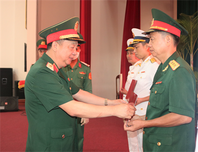 206 học viên tốt nghiệp lớp hoàn thiện đại học khóa 13 và đào tạo ngắn hạn khoá 23