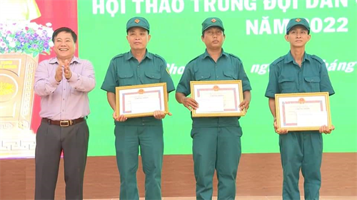 Huyện Chơn Thành bế mạc Hội thao Trung đội Dân quân cơ động năm 2022