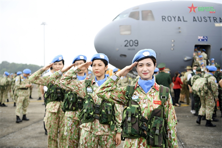 Bộ Tổng Tham mưu quy định thống nhất trang phục khi trao, nhận thưởng