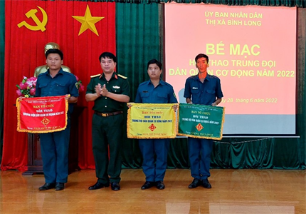 Thị xã Bình Long bế mạc Hội thao Trung đội dân quân cơ động năm 2022