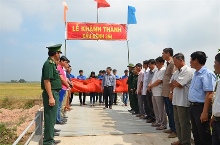 Đồn Biên phòng Bình Hòa Tây tổ chức khánh thành cầu Kênh 364