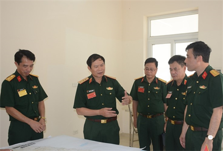 Thượng tướng Nguyễn Tân Cương chỉ đạo thi Chỉ huy trưởng, Chính ủy Bộ CHQS tỉnh, thành phố trực thuộc Trung ương