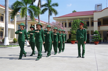 “Bóng hồng” trên sân tập