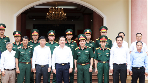 Bí thư Trung ương Đảng, Trưởng Ban Tuyên giáo Trung ương làm việc với Binh đoàn 16