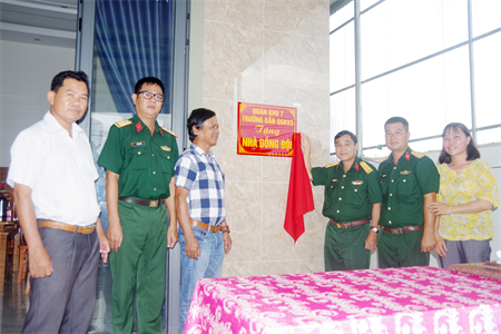 Trường bắn Quốc gia Khu vực 3 tặng nhà đồng đội cho gia đình quân nhân