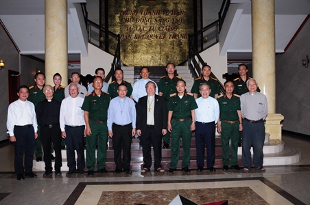 Tòa Tổng Giám mục giáo phận thành phố Hồ Chí Minh thăm Quân khu 7