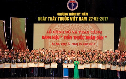 Chủ tịch nước trao danh hiệu “Thầy thuốc Nhân dân” cho 134 cá nhân