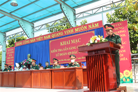 Thành phố Thủ dầu Một, tỉnh Bình Dương kiểm tra sẵn sàng động viên quân nhân dự bị