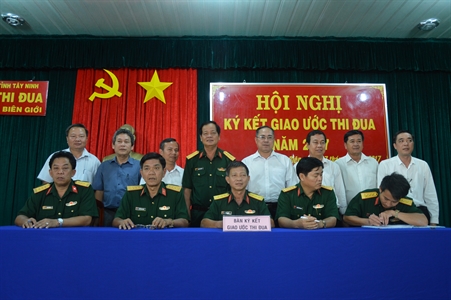 Tây Ninh: Cụm thi đua huyện biên giới ký kết giao ước thi đua 2017