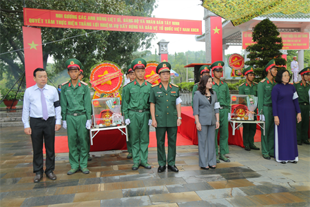 Sáng mãi đạo lý "Uống nước nhớ nguồn"
