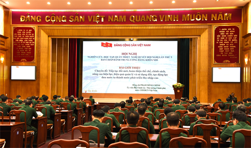 Hội nghị cán bộ chủ chốt Quân khu tham gia nghiên cứu, học tập, quán triệt Nghị quyết Trung ương Đảng lần thứ Năm (khóa XIII)