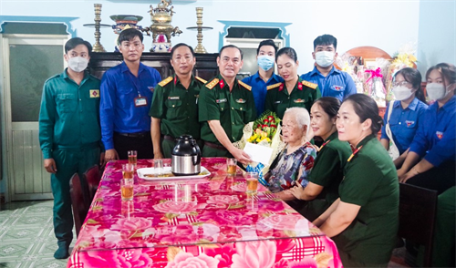 Sư đoàn 317 tri ân kỷ niệm 75 năm Ngày Thương binh - Liệt sĩ