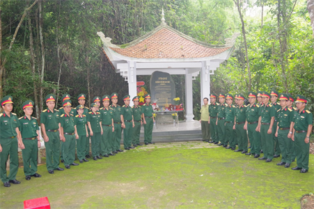 Sư đoàn 9 tổ chức nhiều hoạt động tri ân Ngày Thương binh Liệt sĩ 27/7