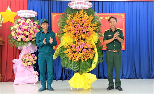 Huyện Phú Giáo ra mắt lực lượng tự vệ trong doanh nghiệp